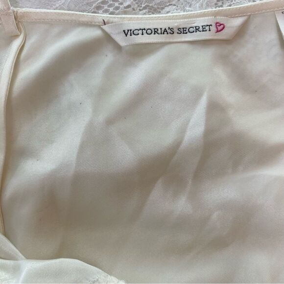 Y2K Victoria’s Secret Bridal Ivory Satin and Lace Slip Dress Size Medium - Picture 11 of 16